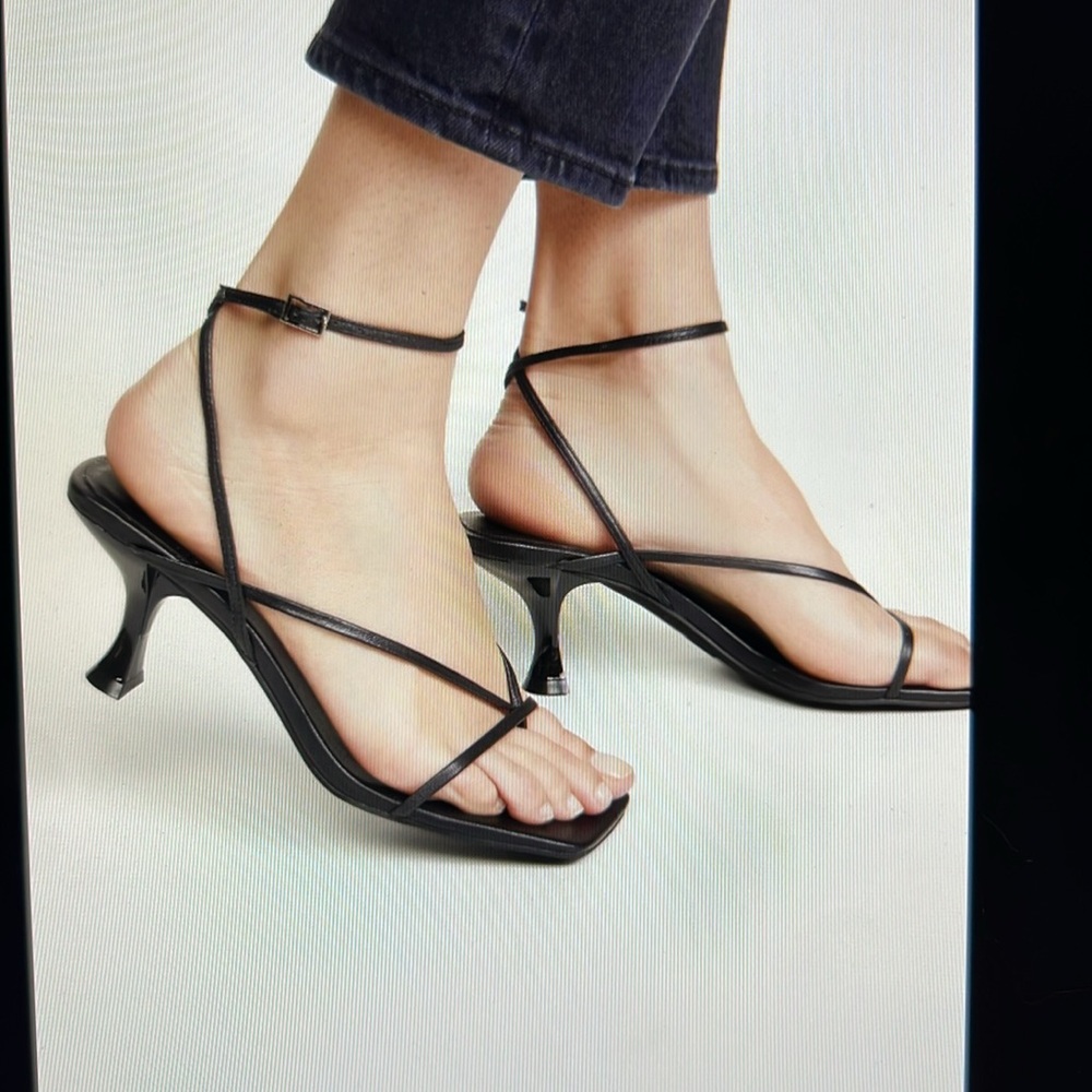 Jeffrey Campbell leather fluxx sandals /black